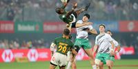Siviwe Soyizwapi of South Africa and Aaron O’Sullivan of Ireland compete for the ball during the Men’s Cup Final in Dubai. (Photo: Christopher Pike / Getty Images)