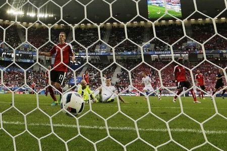 While you were sleeping: 15 June 2016