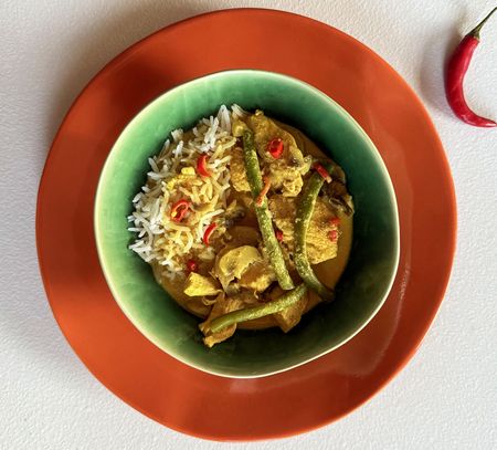 A quick midweek chicken coconut curry