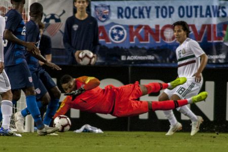 Man City sign USA keeper Steffen from Columbus Crew