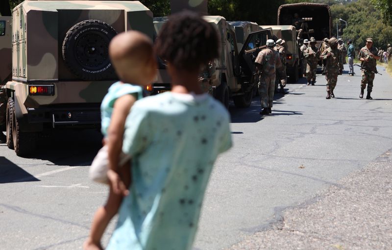 The SANDF arrives in Joburg as communities call for ‘permanent’ deployment 