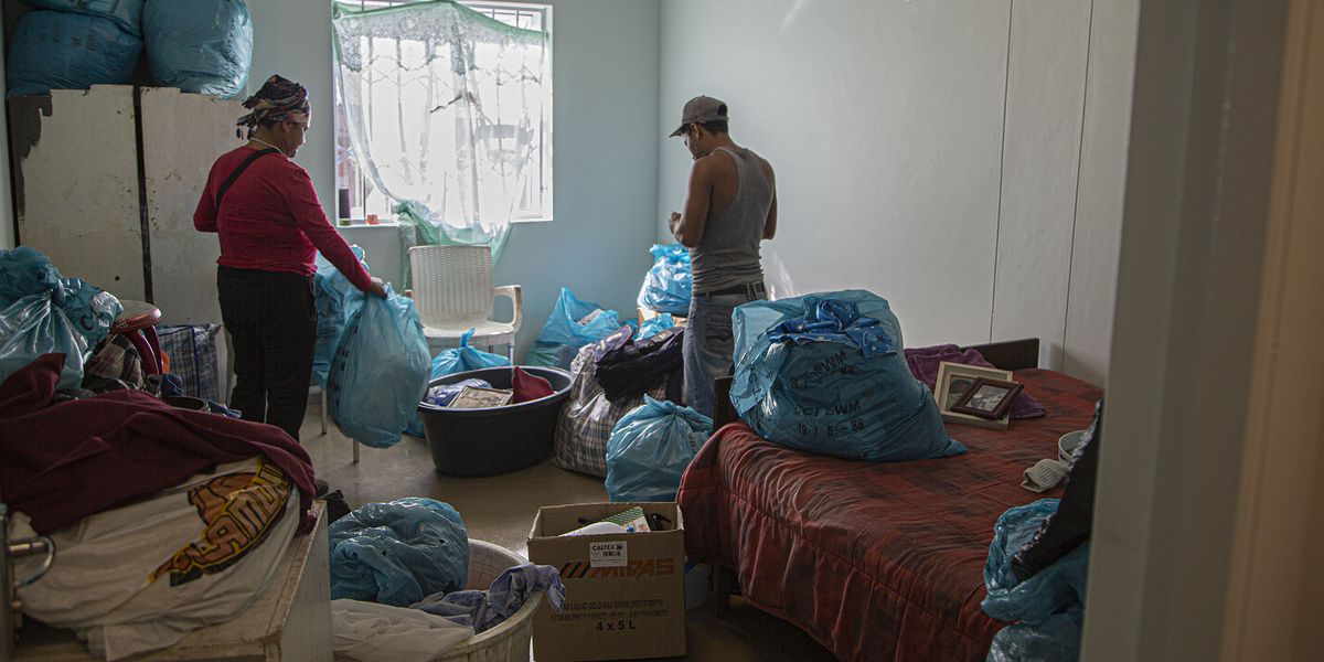 City of Cape Town moves 19 families to a new transitional facility in ...