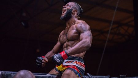 Gorilla vs Frankenstein – raw power squares up to experience in clash for welterweight title