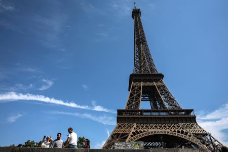 Overwhelmed by heatwave, French undertakers struggled with excess deaths