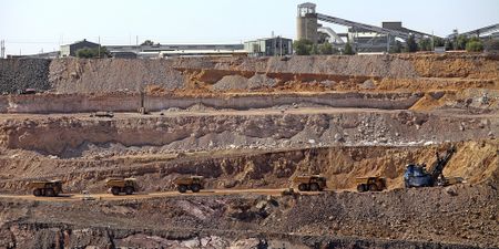 South Africa’s output dips 2.4% in August, pointing to Q3 contraction despite manufacturing rebound