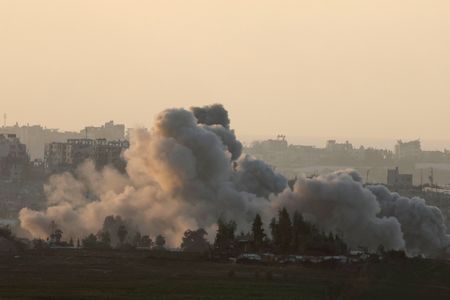 Mission to flood Hamas tunnels means months of destruction; Israel blames UN for inadequate aid flow into Gaza