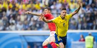  Switzerland's midfielder Steven Zuber (L) fights for the ball with Sweden's defender Mikael Lustig during the FIFA World Cup 2018 round of 16 soccer match between Sweden and Switzerland in St.Petersburg, Russia, 03 July 2018. EPA-EFE/LAURENT GILLIERON