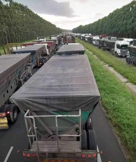 Crisis meeting called after trucks block N2 highway and trash local airfield