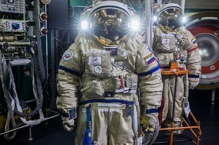 While you were sleeping: 6 April 2017