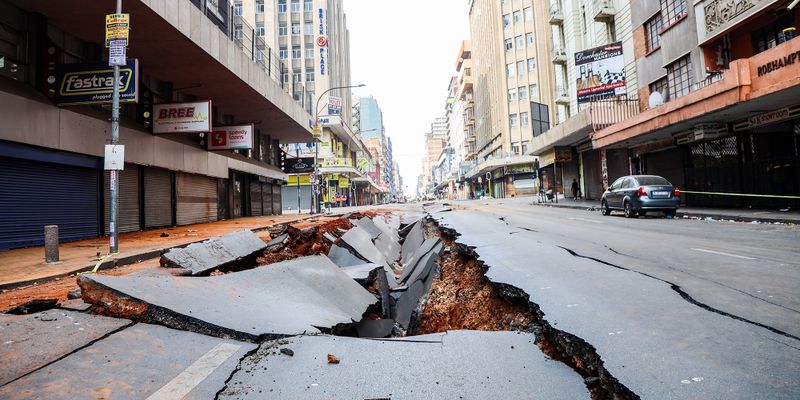 Lilian Ngoyi Street to remain closed following Johannesburg explosion