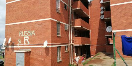 My client was shot in the hip, defence for cop concedes