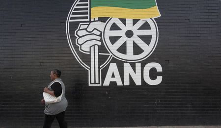 ANC Leadership Race: What goes on behind the scenes --- breathalyser tests and confiscated cellphones