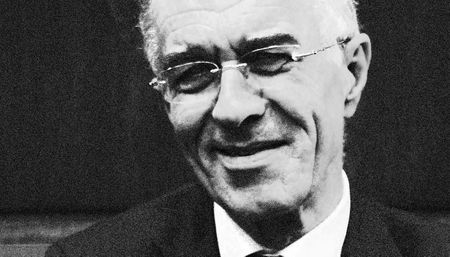 Greek finance minister resigns, crisis deepens