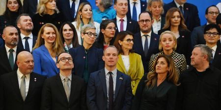 US offers $350m in military ammunition; Xi begins three-day visit to Moscow