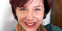 In Memoriam: Estelle Ellis, Daily Maverick’s ‘lisquito’-in-chief, is laid to rest