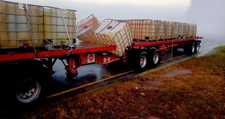 Acid spillage and gas cloud forces closure of busy N3 near Durban
