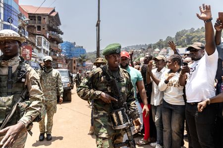 Congo rebels leave strategic town ahead of planned Doha talks