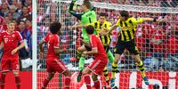 From left, Bastian Schweinsteiger of Bayern Munich, Dante of of Bayern Munich, goalkeeper Manuel Neuer ofof Bayern Munich, Javi Martinez of of Bayern Munich, Robert Lewandowski of Borussia Dortmund and Neven Subotic of Borussia Dortmund during their UEFA Champions League match on 25 May 2013 at Wembley stadium, London. (Photo: VI Images via Getty Images)