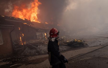 The Return of History? No future guaranteed, no state a spectator