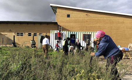 Bonteheuwel community group takes flak from DA councillor for their Covid-19 relief efforts