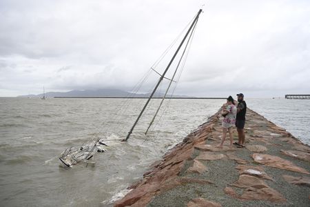 'Bomb cyclone' pummels Sydney with heavy rains, winds