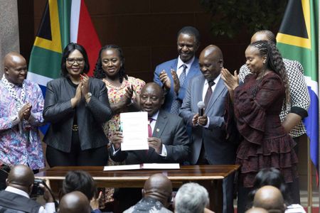 ‘We want to build a Rolls-Royce healthcare system for all,’ says Ramaphosa on signing NHI Bill into law