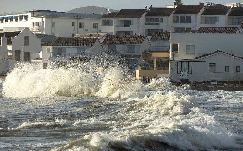 Storms rage on across SA as another cold front promises more damaging ...