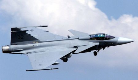 Amid accusations of a double agenda, Arms Deal commission loses senior investigator