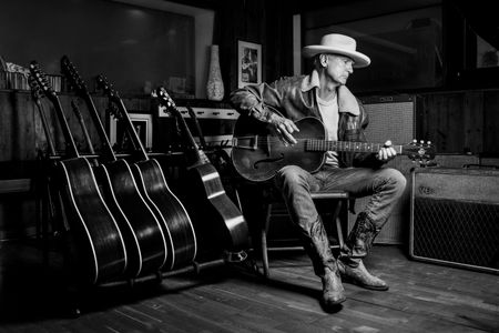 Steve Louw’s ‘Thunder and Rain’ — balancing light and darkness