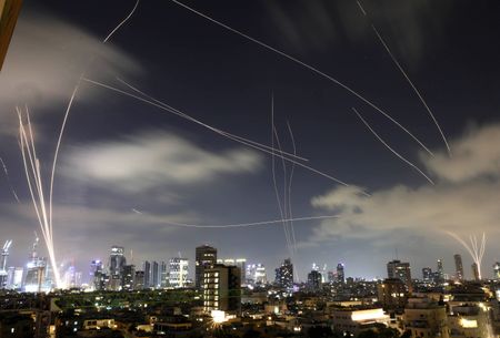 Russia warns US not to help Israel militarily against Iran