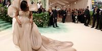Mindy Kaling poses at the Met Gala, an annual fundraising gala held for the benefit of the Metropolitan Museum of Art's Costume Institute with this year's theme 'Sleeping Beauties: Reawakening Fashion' in New York City, New York, U.S., May 6, 2024. REUTERS/Andrew Kelly