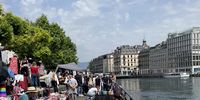  Flea market on the Rhone. Photographer: Jean Mason Davids