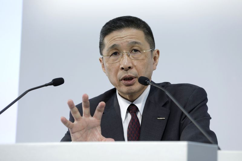 Former Ghosn Aide Says Nissan CEO Saikawa Got 2013 Pay Deal