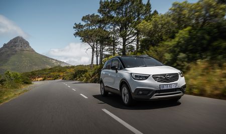 Opel Crossland X 1.2T Cosmo AT: Nice try, no cigar