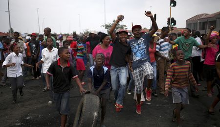 Sebokeng: Maimane urges community to choose ballots over bullets