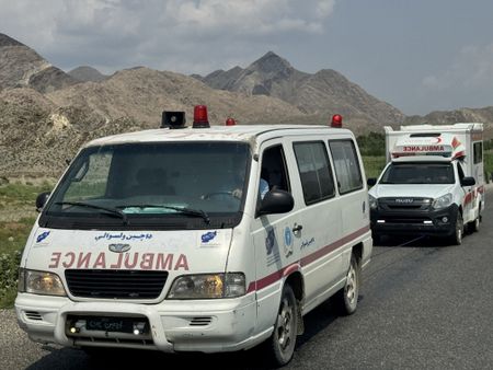 Earthquake in Afghanistan kills 800, injures 2,800