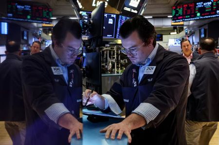 Stocks end flat after Fed-induced selloff as early bounce fades