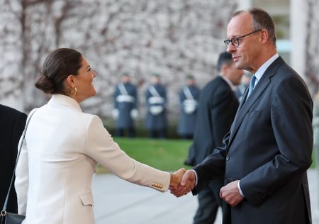 Germany's Merz to join call on US-Russian plan to end Ukraine war