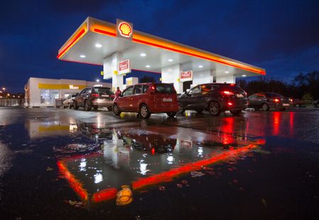 Kremlin seeks more than €1bn in damages from Shell; EU energy ministers discuss Russian LNG imports