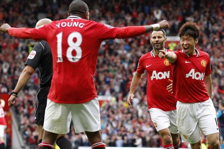 Manchester United goes for non-broke in Singapore