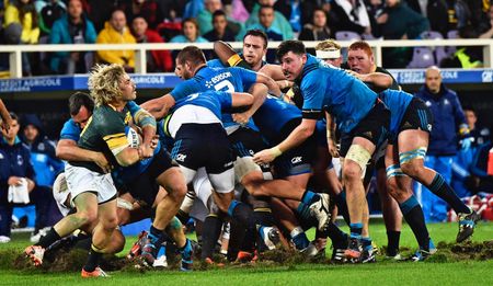 Can’t kick, can’t catch, can’t tackle, no tactics: The Boks are revolting!