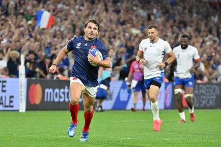 France skipper Dupont cleared to resume playing ahead of critical Springboks clash