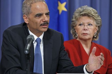 US Twitterises its battle against WikiLeaks