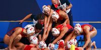 TOKYO, JAPAN - AUGUST 05: Team Spain during the Women's Semifinal match between Spain and Hungary on day thirteen of the Tokyo 2020 Olympic Games at Tatsumi Water Polo Centre on August 05, 2021 in Tokyo, Japan. (Photo by Buda Mendes/Getty Images)