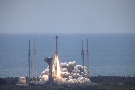 Boeing’s Spacecraft Set to Return to Earth With No One Onboard