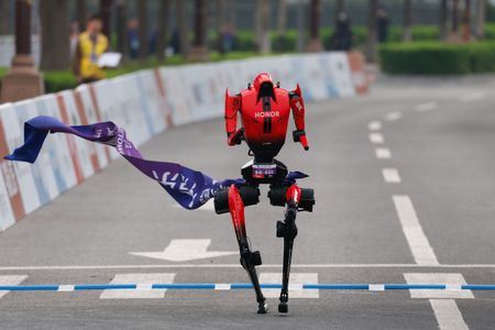 Humanoid half marathon in Beijing, and more from around the world