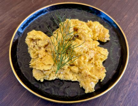 Lekker Brekker Monday: Scrambled eggs, air fryer style