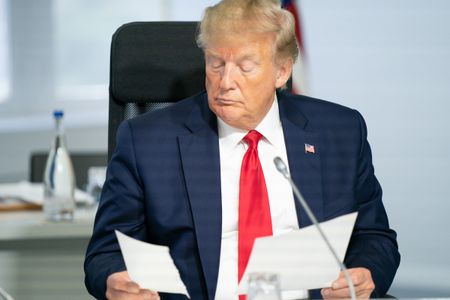 Trump orders crackdown on homeless encampments nationwide