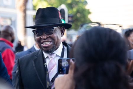 Budget 2022 reinforces inequality: Less for schools and healthcare, but tax breaks for corporates and taxpayers