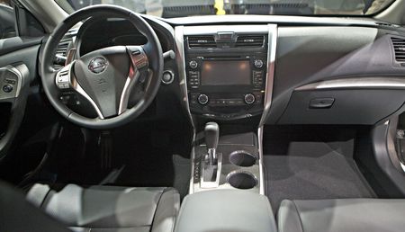 Nissan recalls new Altima in US on loose steering bolts